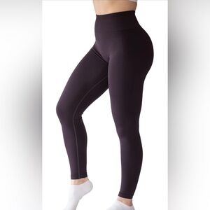 Worn Once Size Large Aurola Intensify Seamless Scrunch Squat Proof Leggings